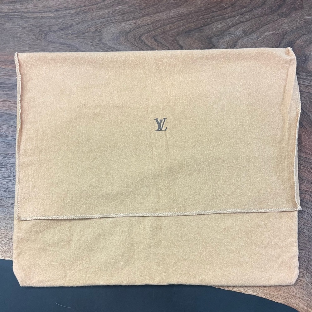 EUC LOUIS VUITTON FLAP CLOSURE DUST BAG